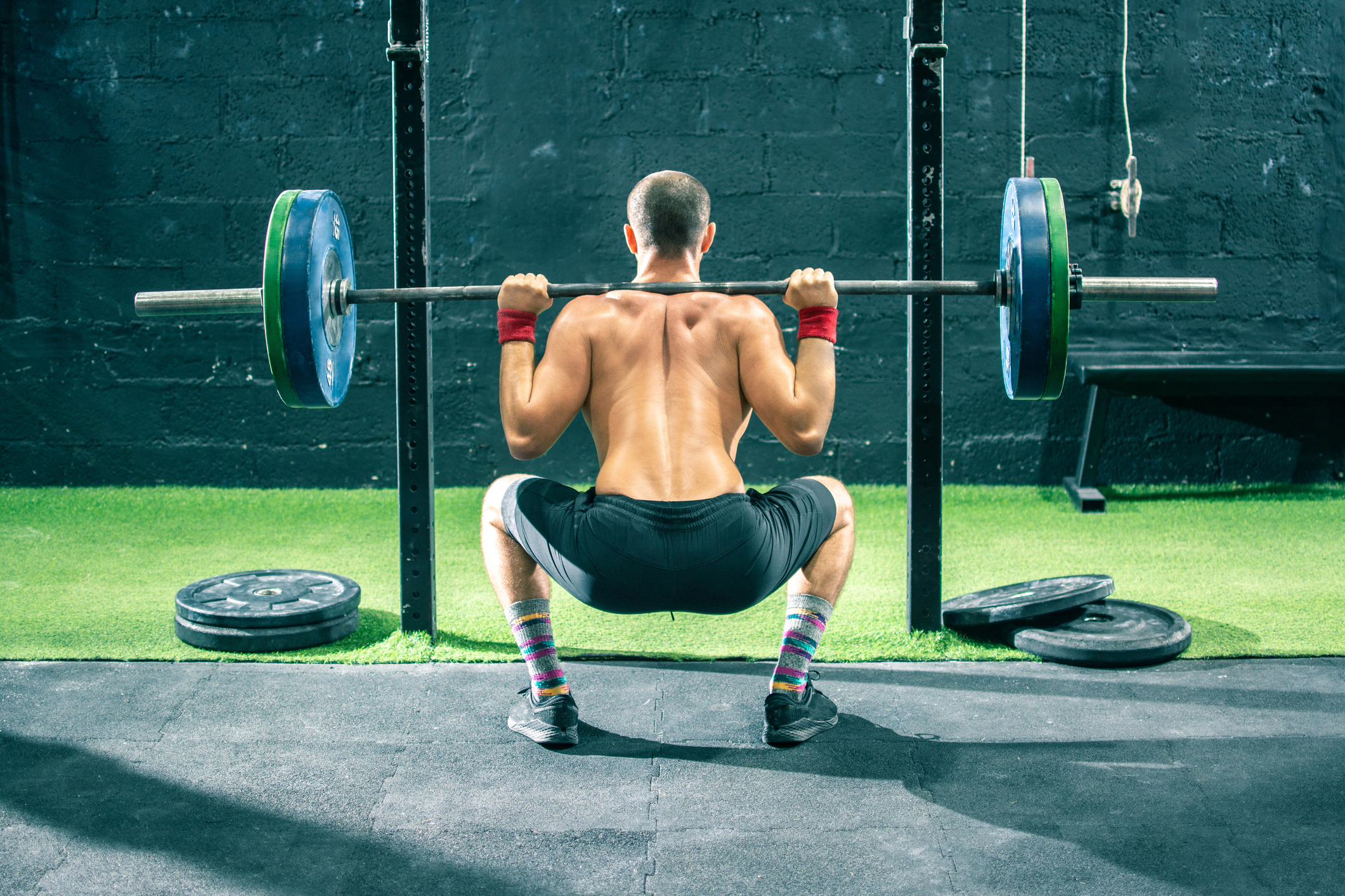 Ghemuitul adânc este unul dintre cele mai comune exerciții în antrenamentul CrossFit.