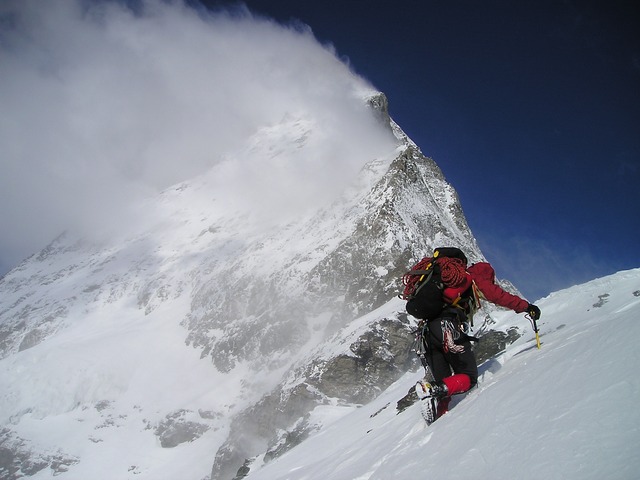 Alpinist, munte, munte, zăpadă, alpinism, risc de edem pulmonar de mare altitudine