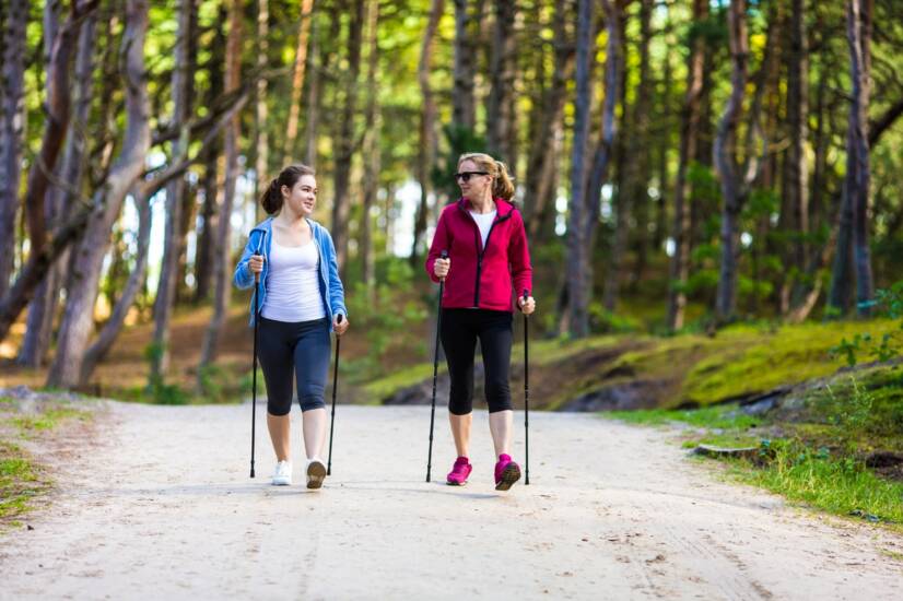 Nordic walking: Nordic walking pentru sănătate? Aflați despre efectele și echipamentul potrivit