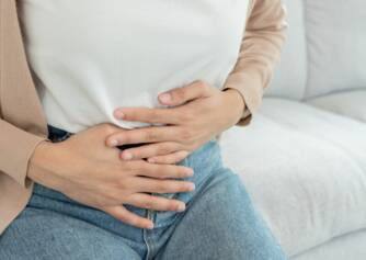 Durerea în partea inferioară a abdomenului - poate indica o problemă? + Iradiază în alte părți?