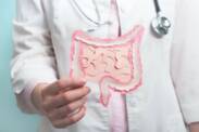 Ileus: Ce este obstrucția intestinală și care sunt simptomele și cauzele ei?